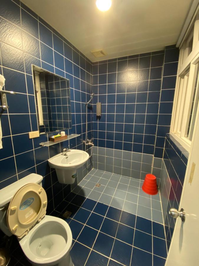 Rich Zone Hotel Тайпей Екстериор снимка